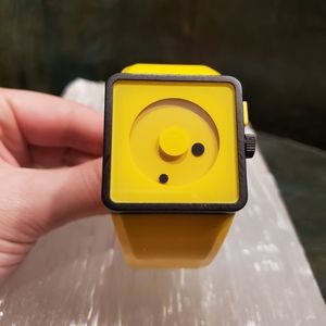 Nixon The Newton Watch - Yellow